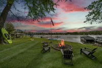 Little Barbee Lakefront Bungalow - Homestays