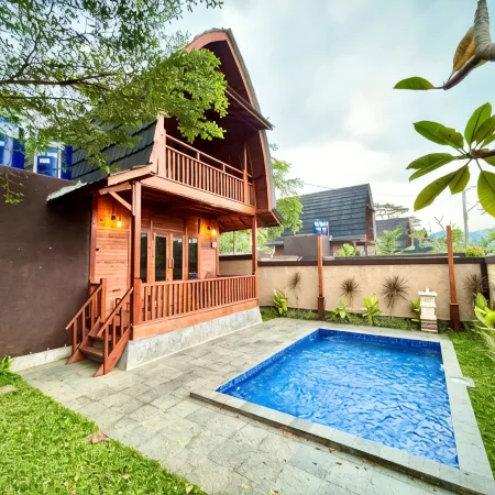 Nemuru Villa Ubud Anyer