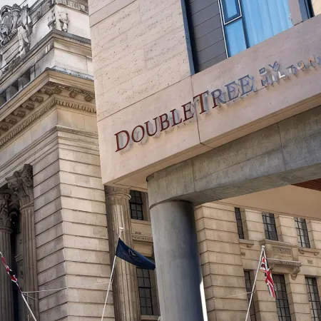 DoubleTree by Hilton Hotel London - Tower of London Отели рядом с достопримечательностью «Небоскреб «Хирон-Тауэр»»
