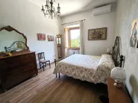 Villa with pool, 4 rooms en suite, WiFi A/C, walking distance from San Gimignano - balcony
