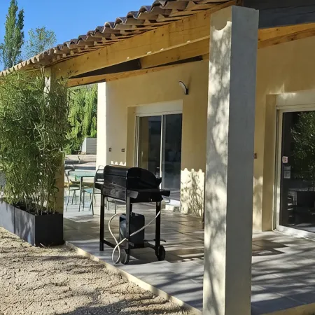 Gîte à la Campagne Dans un Parc Arboré Avec Piscine Отели в г. Нов