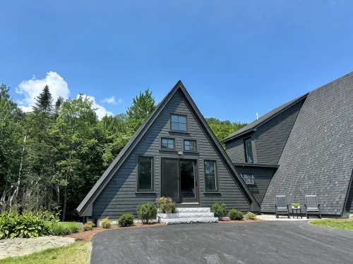 Modern guesthouse in Mad River ValleyFernstone