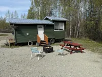 Tiny House with Bear Mountain Views.... Only 25 Minutes outside of Anchorage