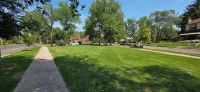 More on Moore, Remodeled Historic Home w/ AC, 4Br/2BA, Washer & Dryer Sleeps 8