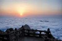 Wudang Mountain Golden Top View Tower (Golden Ding Scenic Area)