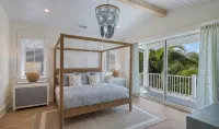 New Beach House! Hot Tub and Heated Pool!