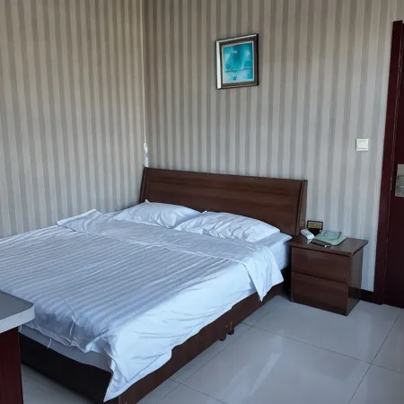 Shangdu Home Express Hotel (Luwang Residential Area)