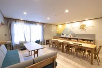 B Cycle apartment Hotels near Patchwork no Michi