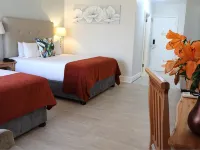 The Riverside Hotel Hotels near Big Rush