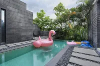 Bay Breeze Resort - مسبح خاص