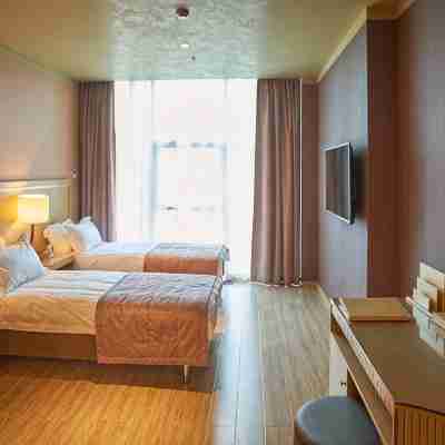 Forum Hotel Rooms