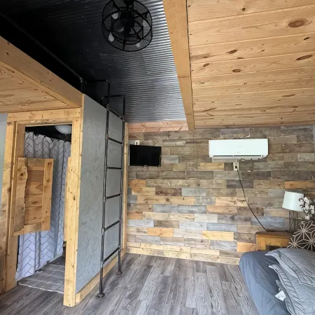 Cottonwood Cabin - Cozy Retreat w/ Fire Pit & 150 Acres