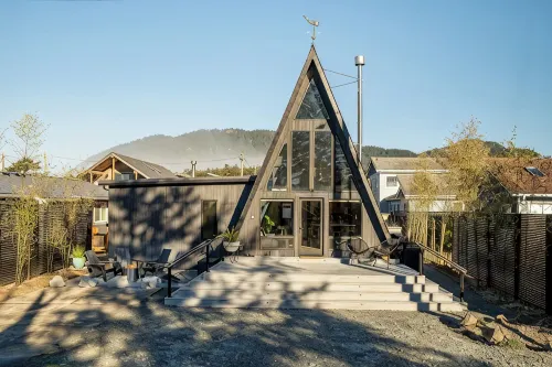 Shadow Peak A-frame by Oregon Coast Modern - Manzanita Beach - Wifi