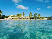 Luxury Studio on the Beach with Pool and Hot Tub - Homestays