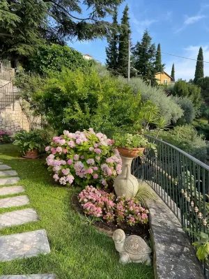 Cozy apartment surrounded by nature with a beautiful lake view. - 3-Star