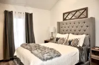Modern Luxury Bungalow DT - Comfort, Coffee, Wine, Beer, Restaurants and More!