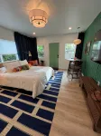 Citrus Studio 4 Relaxed Central Vibe