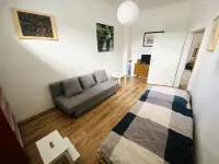 Quite, artsy apartment in a central location - 2-Star