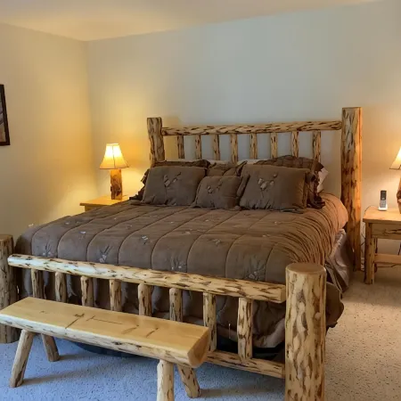 Polaris Paradise Elkhorn, Entire Townhouse in scenic Polaris, MT Hotels in Beaverhead County