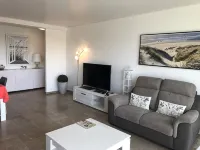 Large 4-person 1st floor apartment on the seafront.  FROM SATURDAY TO SATURDAY - Apartments