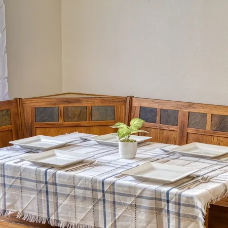 Cozy 5bdrm Haven in the Heart of Gillette 5 Min from Downtown- FREE Pool Passes!