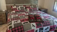 Cave Falls Family Hideaway - Sleeps 12  -Hot Tub  -Newer -Yellowstone and Tetons