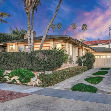 La Jolla Shores Beachfront Bliss with AC