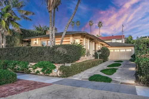 La Jolla Shores Beachfront Bliss with AC - บังกะโล
