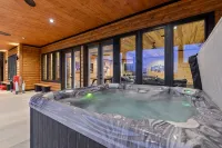Wonderstruck Cabin-Huge Lake Views-5000Sqft-Gameroom-Playset-HTub-Hike to River - balcony