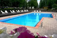 Park-Hotel Volzhskij Priboj - С бассейном