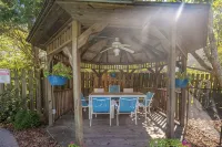 Poolside Retreat - Spacious 4-Bedroom Retreat with Pool, Hot Tub, Game Room&More - Private Pools