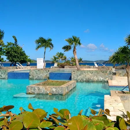 Stunning Beachfront Luxury Condo in Sapphire Beach Resort, St. Thomas W/D WiFi