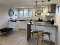 Self contained Studio walking distance to Mission Estate - Apartments