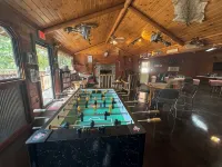 5 Elk Lodge ROMANTIC Log Cabin in the woods. Hot Tub & Wood Burning Fire Place.