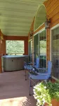 僻靜質樸小木屋