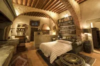 Charming & Luxury Historic Guest House in the Center of Arezzo ( Tuscany)