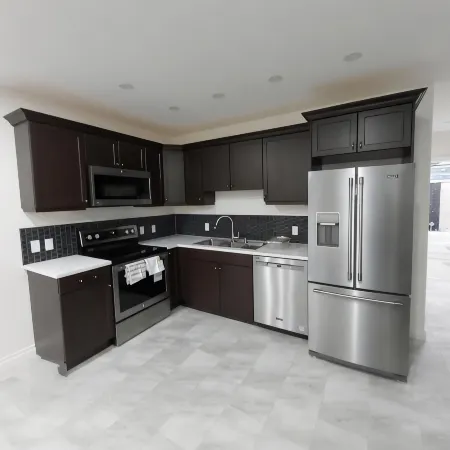 Classy and Modern Suite 10 Minutes Away from City Center