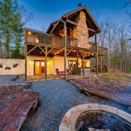 NEW! Private Mountain Cabin in Gated Community w/ Mtn Views, Hot Tub & Game Room