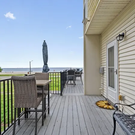 Beau Claire 2Br Long Beach Condo Close to Gulfport, Biloxi