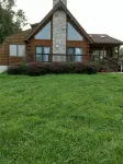 Charming 2-bedroom cabin close to Fair Hill on horse farm