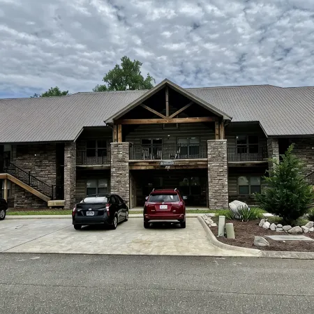 Modern & Comfy, Spring is Here, Near Cade's Cove in Townsend, the Peaceful Side!