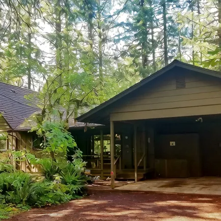 Belknap House on the McKenzie River