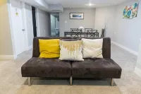 Cozy 2BR/1BA Garden Apartment Near Lincoln Square - Condos