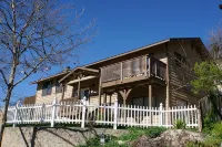 Just Blocks To Downtown & A Short Drive To Breathtaking Wineries! - Bintang 2