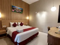 Sunshine Family Homestay Near Terminal 1 Juanda Airport Hotels in Waru