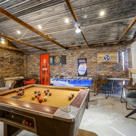 Amazing 4 Bedroom! 3 Full Bath! House in the Heart of Downtown Murfreesboro!