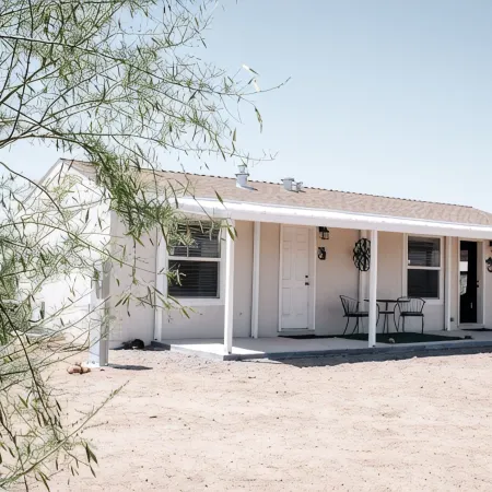 Cozy, quiet getaway in the high desert, 10 miles to Roosevelt Lake