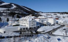 Dr. Holms Hotel