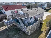 Ocean Views -Dog Friendly- 3rd Row From The Beach