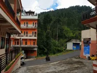 Hollymoon Sekar Ayu Hotel Bojong otelleri